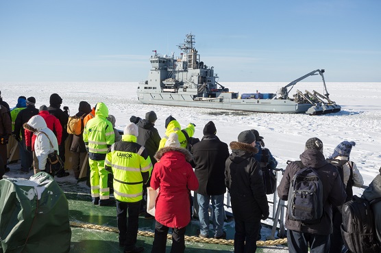 Observers following the Arctic Exercise in Kemi
